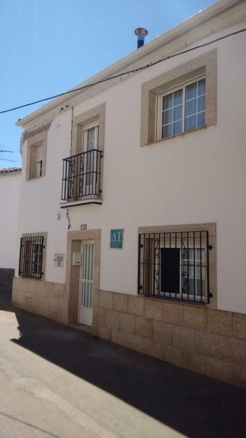 Suenos De Monfrague Vendégház Torrejón el Rubio Kültér fotó